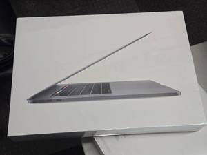 Apple MacBook Pro 15 Laptop Computer A1990 (space gray) (in original packaging)