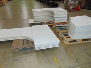 lot 21 image: Large Mixed Wot White tops