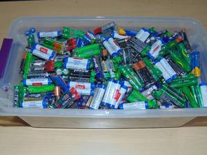 lot 36 image: 14 Pounds AAA Batteries Over 500 Pair Of Batteries