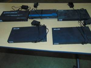 lot 40 image: 5 Mixed HDMI Splitters for Dual Monitors