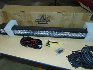 lot 53 image: Auxbeam 30 Light Bar