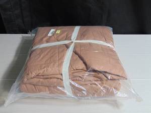 lot 15 image: KingCal King - Clay French Linen Box Stitch Quilt  BOKSER HOME 810045145150