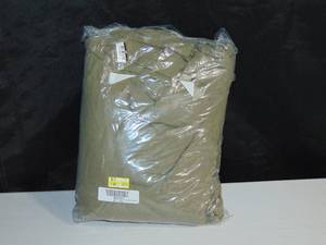 lot 19 image: 100% French Linen Duvet Cover - KingCal King - Moss  BOKSER HOME 810045146621