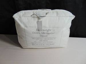 lot 52 image: Lightweight Premium Down Alternative Duvet Comforter Insert - FullQueen  BOKSER HOME 810045149790