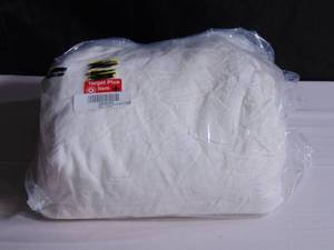 lot 72 image: 100% French Linen Duvet Cover - KingCal King - Cream  BOKSER HOME