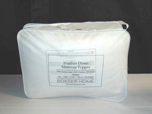 lot 5 image: Queen Feather & Down Plush Luxury Mattress Topper  BOKSER HOME UPC 810098939232