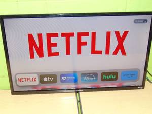 lot 6 image: Westinghouse 32 720P HD Smart Roku TV WR32HT2212