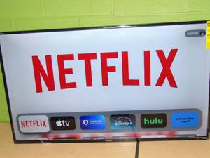 lot 19 image: Westinghouse 50 4K Ultra HD Smart Roku TV with HDR WR50UT4212