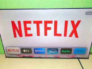 lot 44 image: Hisense 55 Class QD5 Series QLED 4K UHD Smart Google TV, QLED Quantum Dot, Dolby Vision, 4K55QD5N