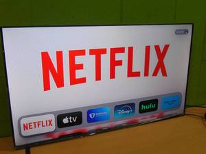 lot 47 image: VIZIO 40-inch Full HD 1080p Smart TV with DTS Virtual VFD40M-08