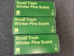 lot 17 image: 3 X 30Ct Packs Of Small Kitchen Garbage Bags