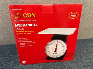 lot 46 image: Cdn Mechanical Scale - 132Lb Capacity