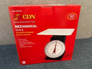 lot 47 image: Cdn Mechanical Scale - 132Lb Capacity
