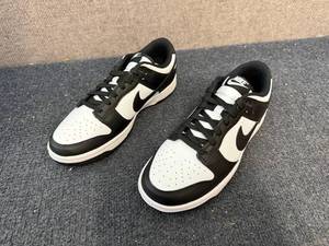 lot 58 image: Nike Dunk Lows - Womens 8.5 Mens 7