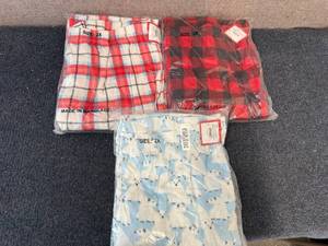 lot 76 image: 3 Pairs Of Target Pajama Pants - 2Xl