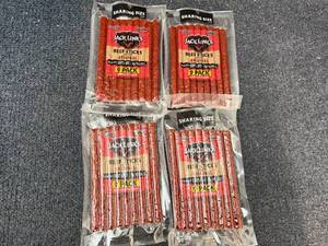 lot 164 image: 4 X 9Ct Packs Of Jack Links Beef Sticks