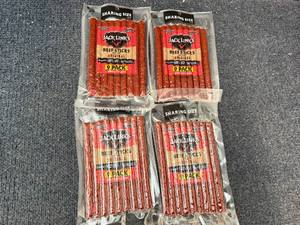 lot 166 image: 4 X 9Ct Packs Of Jack Links Beef Sticks