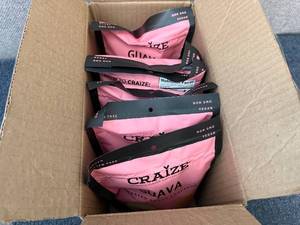 lot 188 image: 6 Bags Of Craize Guava Toasted Crackers