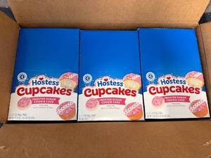 lot 184 image: 2 Hostess Sugar Cookies