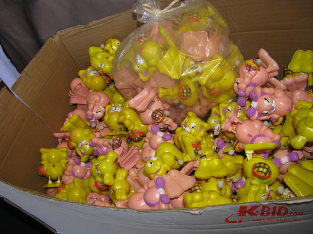 lot 25 image: wind up Easter bunnies