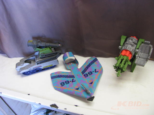 lot 27 image: GI Joe toy weapons