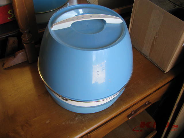 lot 31 image: vintage dominion hair dryer