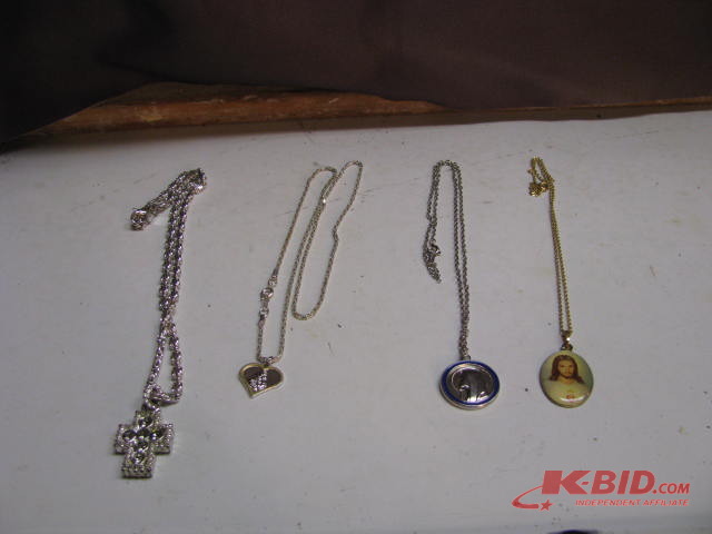 lot 60 image: religious items