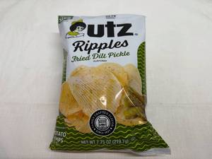 lot 64 image: SSS. 6x 7.75oz Utz Ripples-Fried Dill Pickle