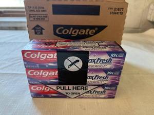 lot 75 image: SSS. 18x 1.9oz Colgate MaxFresh w Whightening Knockout