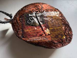 lot 368 image: DD. 10.75lbs Smithfield Smoked Spiral Sliced Ham-Pecan Praline Glaze Packet