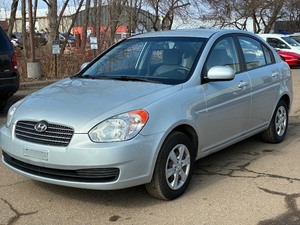 lot 17 image: 2010 HYUNDAI ACCENT GLS (NO RESERVE)