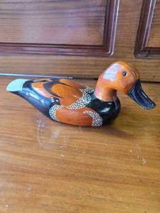 lot 85 image: Hand Carved Wooden Duck