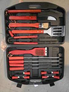 lot 122 image: NEW BBQ Set