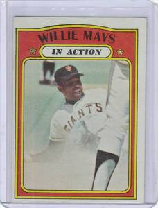 lot 207 image: 1972 Topps Willie Mays In Action #50