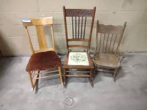 lot 115 image: vintage rocking chairs