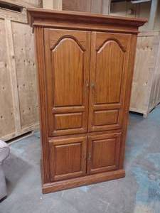 lot 120 image: TV cabinet