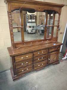 lot 95 image: 7 drawer dresser with cabinet