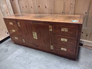 lot 91 image: 6 drawer dresser with cabinet