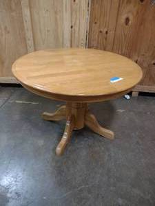 lot 5 image: round kitchen table