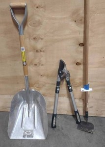lot 138 image: Hoe shovel lopper