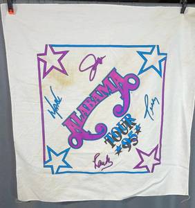 lot 114 image: Atlanta Tour 95 Souvenir Scarf Autographed