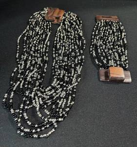 lot 118 image: Beaded Seed Necklace & Bracelet Set - Black & Silver with Wood Clasp