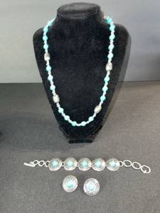 lot 140 image: Turquoise Bead Necklace, Bracelet & Earrings Set - Silver Tone Filigree
