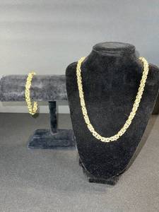 lot 151 image: Gold Tone Necklace & Bracelet Set - Dense Link Chain, 2-Piece Jewelry