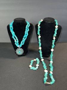 lot 166 image: Turquoise Heishi Bead Necklaces with Floral Pendant & Matching Bracelet