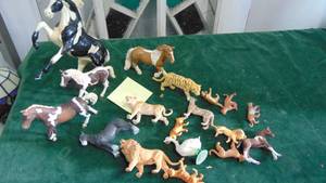 lot 47 image: Assorted Play Animals