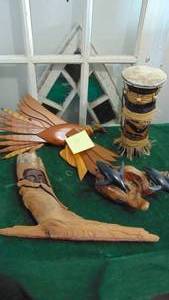 lot 59 image: Various Wood Decor