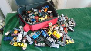 lot 69 image: Case Filled with Hotwheels, Matchbox and other Cars