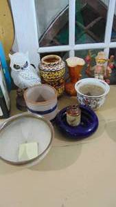 lot 106 image: Assorted Pottery and Vases