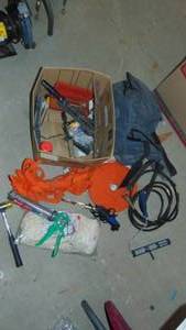 lot 126 image: Misc Garage Items and Tools